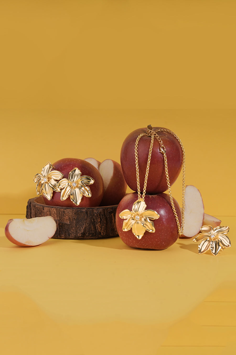 ALM - Flower of universe gold plated necklace