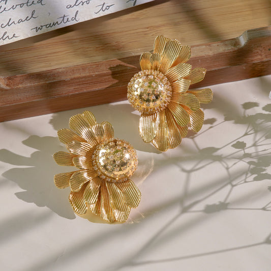 ALM-daisy studs
