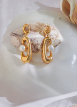 Holder Earrings